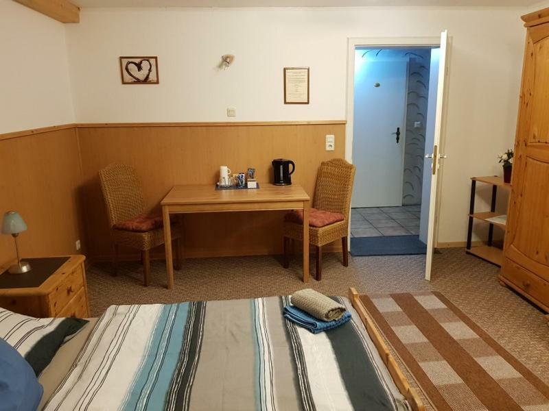 דיסלדורף Gaestehaus Uwe&Heidi מראה חיצוני תמונה
